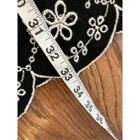 Old navy linen black ruffled neck eyelet hem dress small - Picture 7 of 8